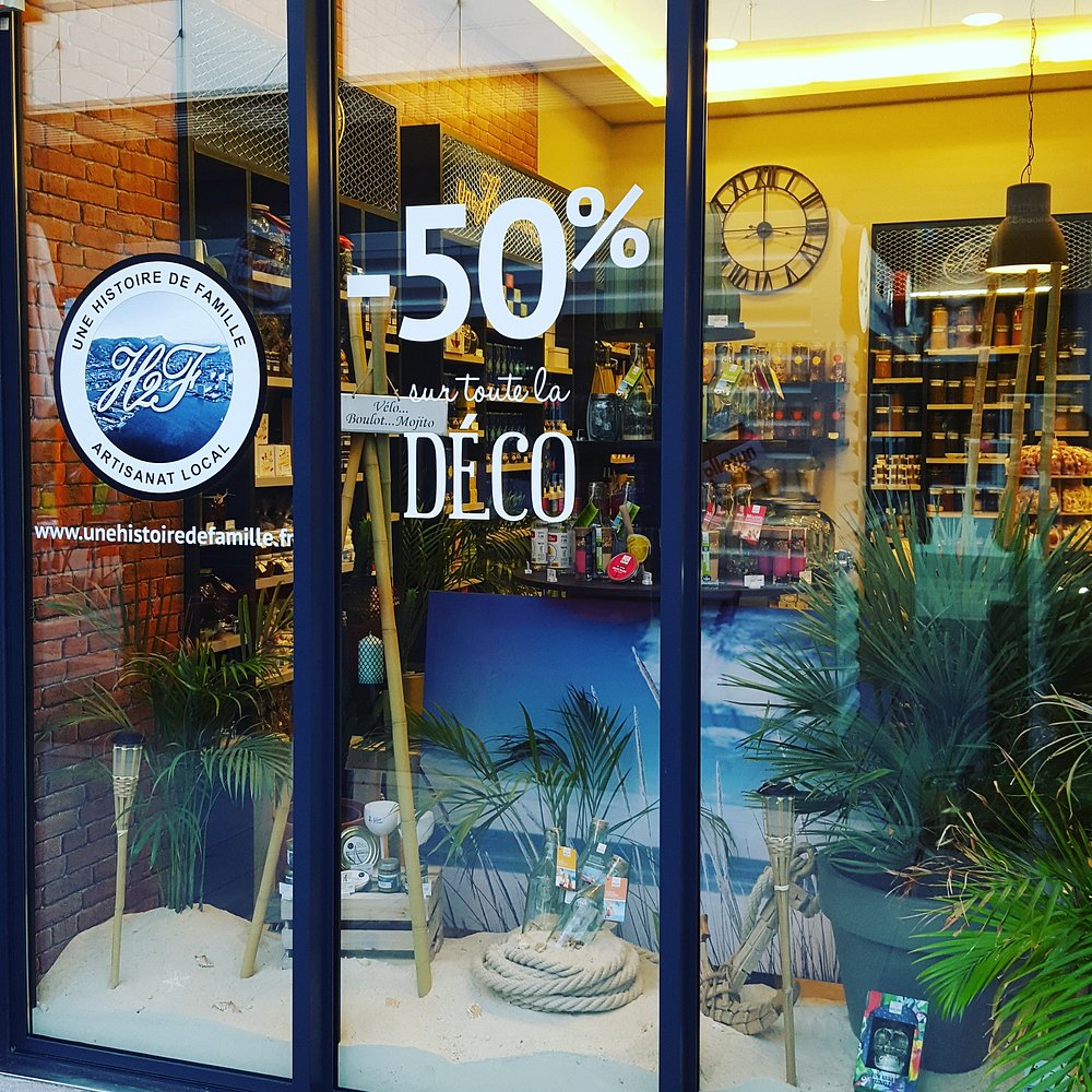 Avenue 83 Shopping Center in Toulon, France