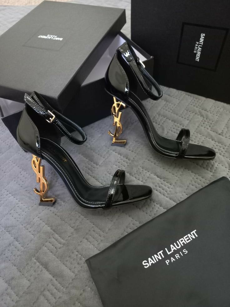 Yves Saint Laurent (YSL)