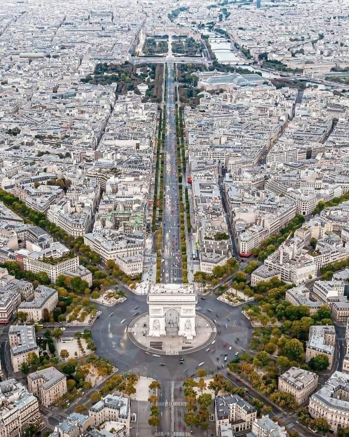 Avenue des Champs-Élysées