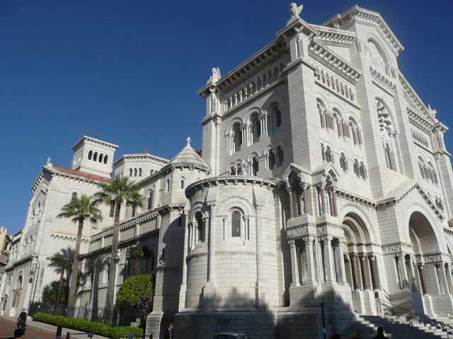 کلیسای سنت نیکولاس (Saint Nicholas Cathedral): شاهکار معماری و ایمان در مونت کارلو، موناکو